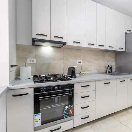 Mohost Turquoaz - 2br Mountain Vista Retreat Apartment Brasov